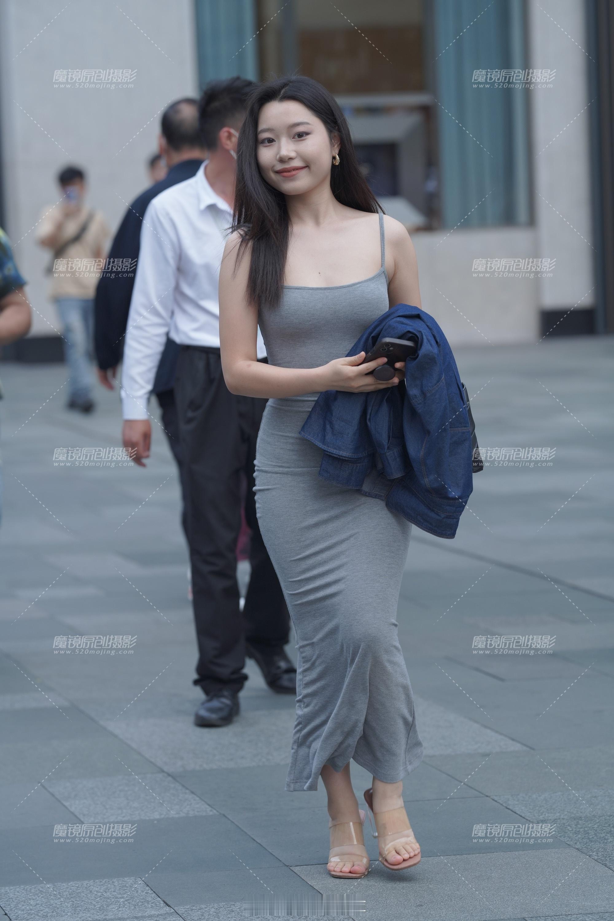 气血好的人眼睛是亮亮的小姐姐自信大方，眼里有光，看着气血也挺好！ ​​​