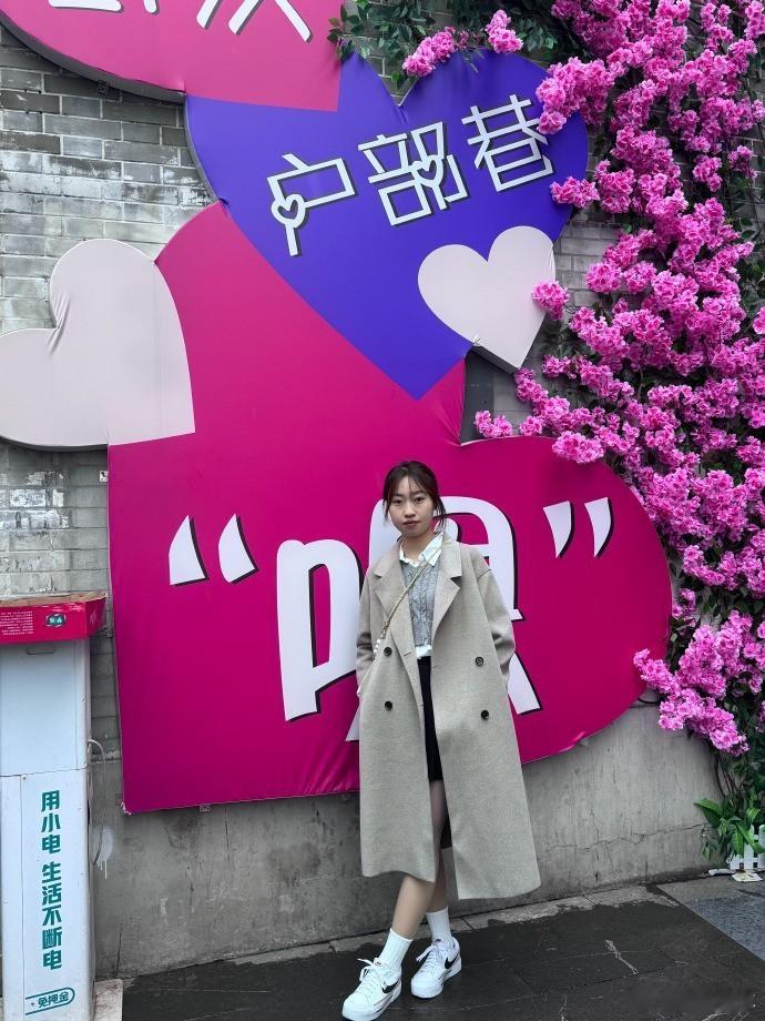 爱情之中，仿若存有一抹玄学：  你于爱情里所体悟到的一切，实则皆为对方蓄意营造，