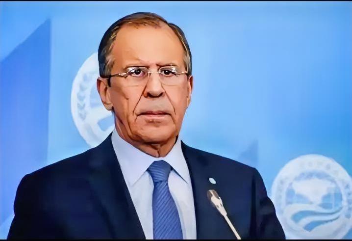 俄罗斯这步棋，直接把老美的双标底裤给扒了。

两架米-28“夜空猎人”直升机，大