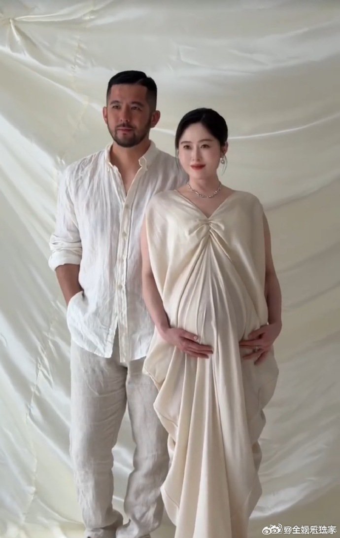 马君妍孕妇照 状态也太让人羡慕了，从容又温柔，和小马哥同框超登对，满屏都是家的温