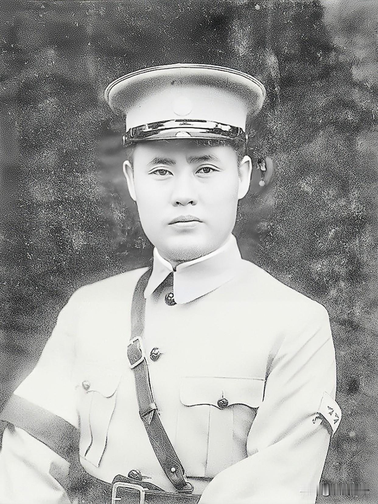 1949年，保密局派女特务暗杀傅作义，女特务却莫名死在家中床上
 
1949年，