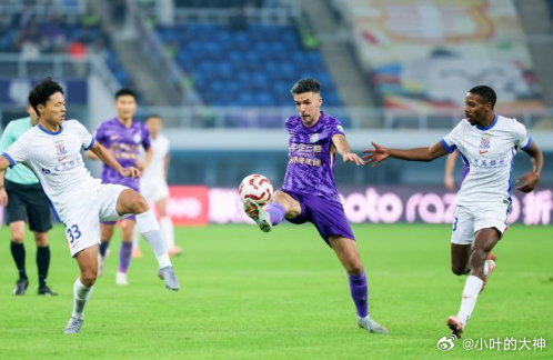 张冰：我用诚信、负责与球员建立信任，相信还会有第三批名单2月5日讯 上周，中国足