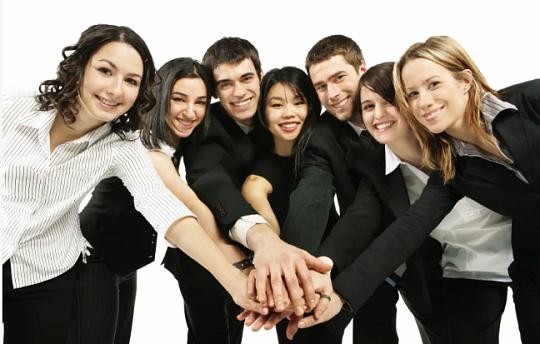 心甘情愿才是所有关系里的正道心甘情愿，才是所有关系里最通透的正道。好的感情与相处