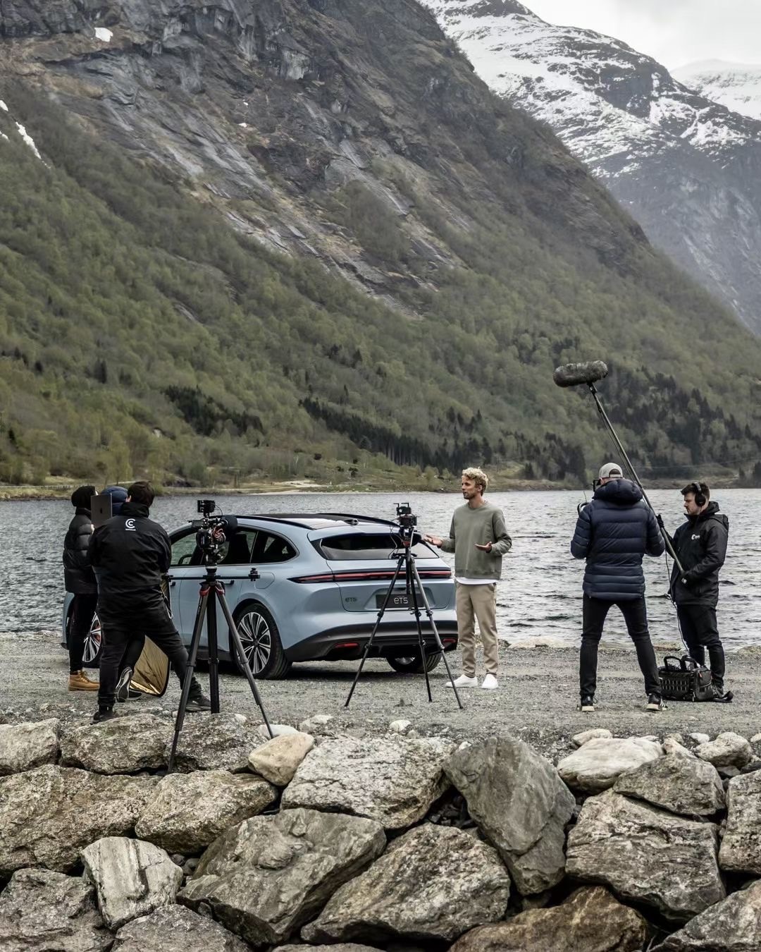 #蔚来et5# 瓦罐，除了价格保密，其他都泄密了 [并不简单] ​​​