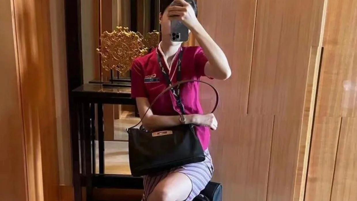 脱掉制度，空姐也就是个普通女人！！

我43岁时二婚，娶了一个比自己小二十岁空姐