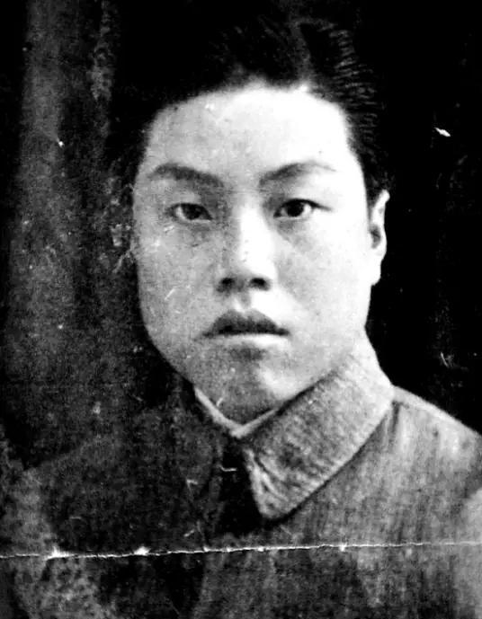 他是吴石情报小组最后一位追认为革命烈士的同志，却没被搬到荧幕上！他叫王正均，福州