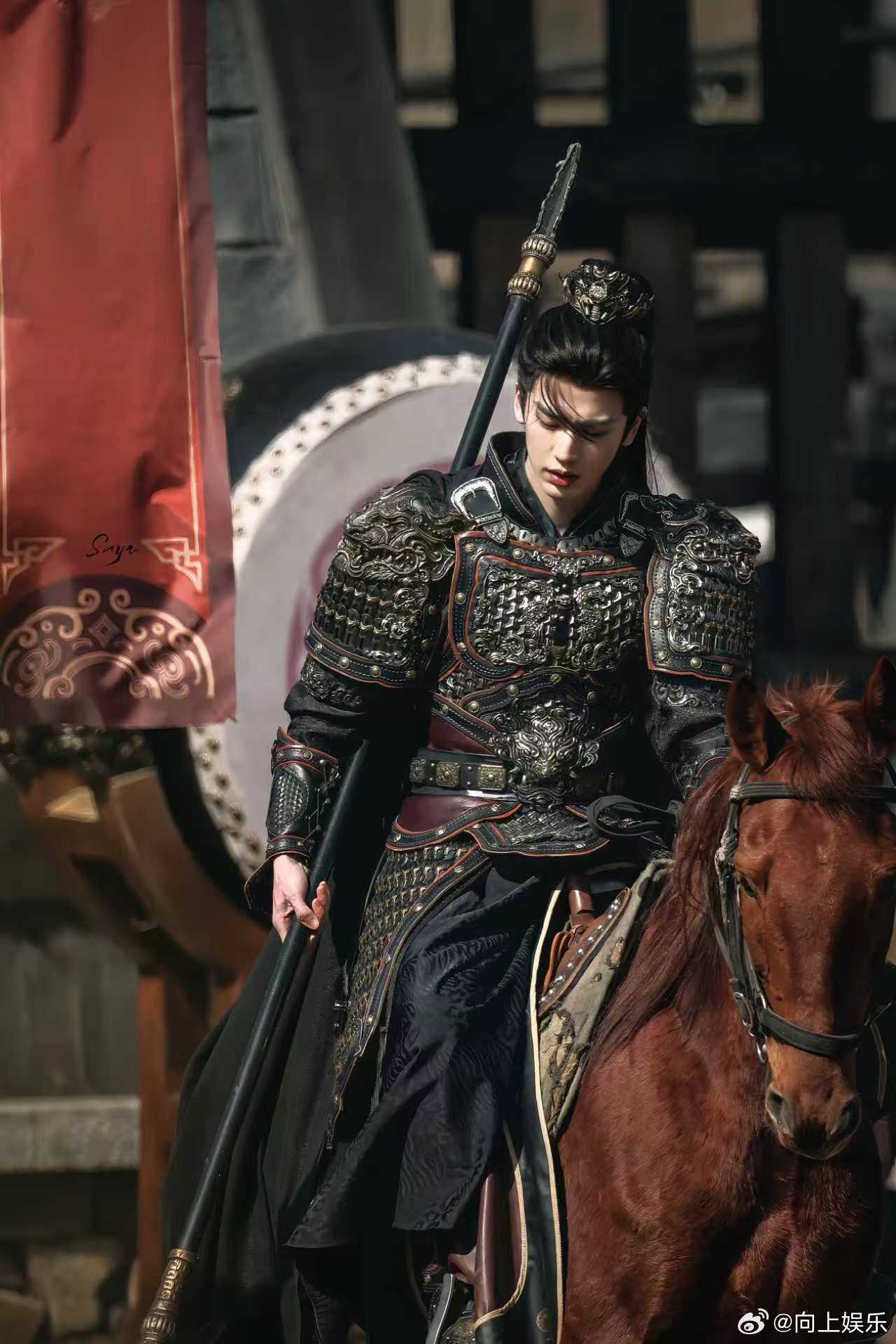 雉鸡翎加身武安侯回归张凌赫谢征武安侯回归 雉鸡翎加身武安侯回归，张凌赫谢征武安侯