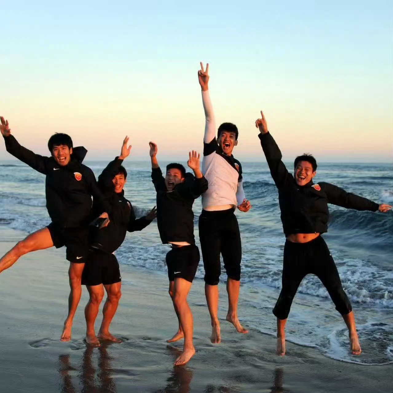 时光的歌入海流我们从不分头走6、11周六见上海海港