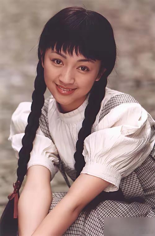 陈坤陆毅都没追到手的女人，41岁高龄拼二胎，结果孩子出生只有三斤，直接把她干抑郁