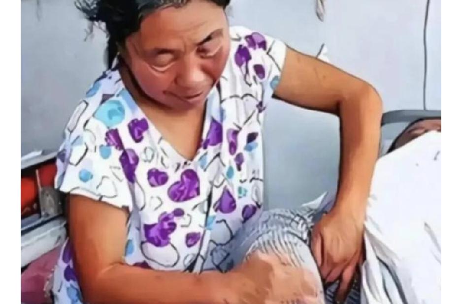 河南男子成植物人被判苏醒无望，无血缘岳母硬是端屎端尿伺候整整9年，人醒后第一句话