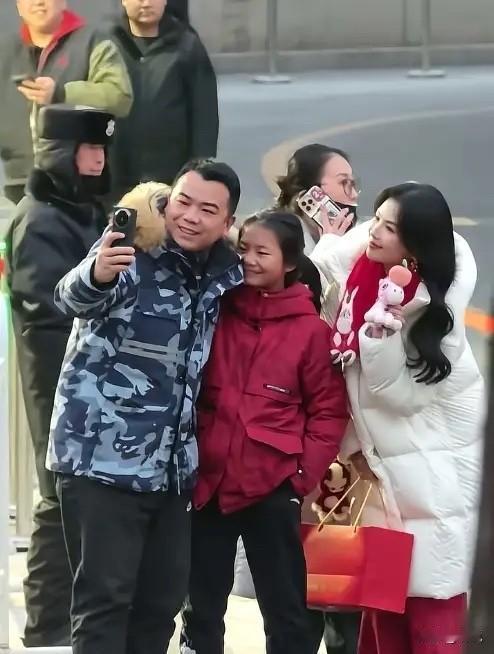 刘涛马年春晚彩排图，她绝对是个好女人，就凭她为老公还债没离婚