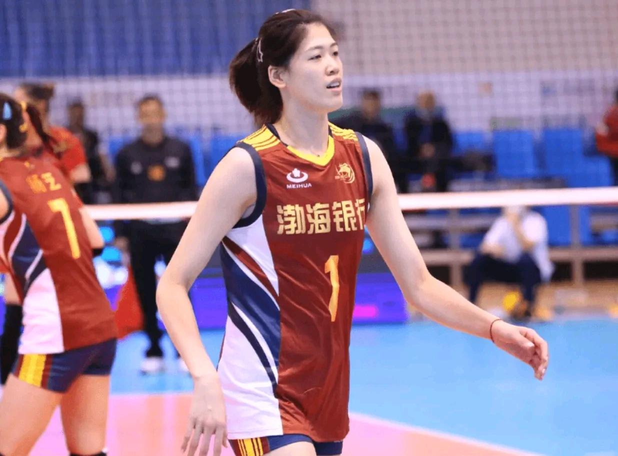 李盈莹接棒朱婷，张景胤取代江川，却无法改变中国排球的衰落，主要原因还是中国排球人