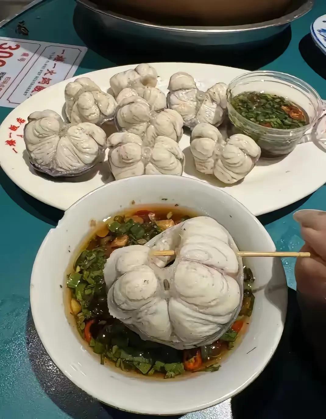 这是脑花吗？
看着像又不像
谁吃过这玩意[抠鼻]