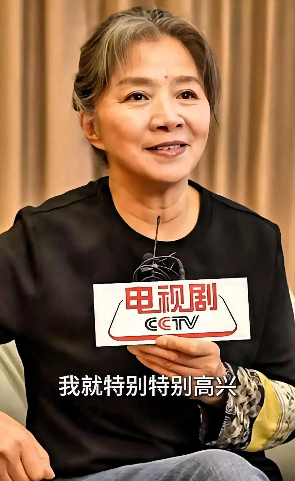 承认吧！多读书的人连说话都透着不一样的底气！就像迟蓬老师，之前只觉得她演技绝，直