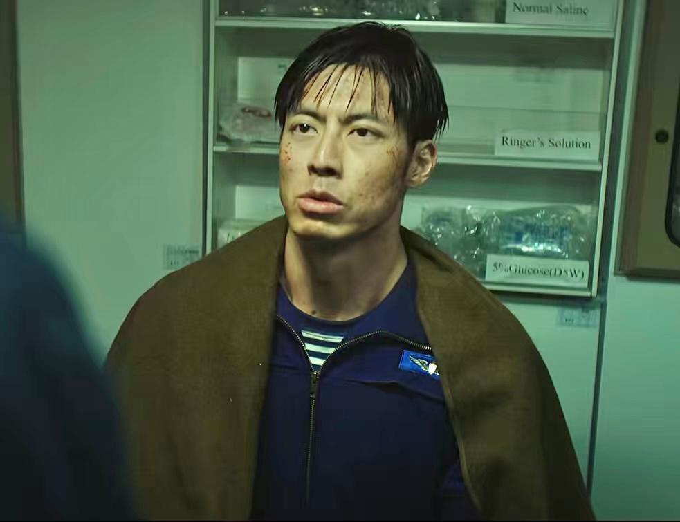 对岸的《零日攻击》前阵子已经完结了，只能说不愧是连亲台美国人都受不了要喷的烂剧。