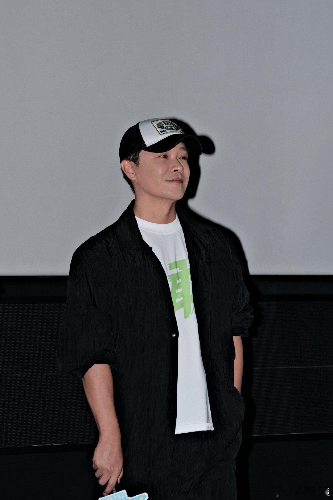 陈思诚对每个新人的用法都不一样，因为他读懂了每个人。刘昊然是刘昊然的用法，蒋龙是