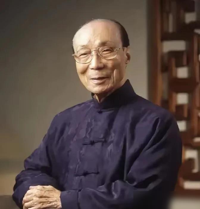 邵逸夫活到107岁，秘诀不是有钱，是够狠。五点起床，九十岁还打卡上班，45分钟气