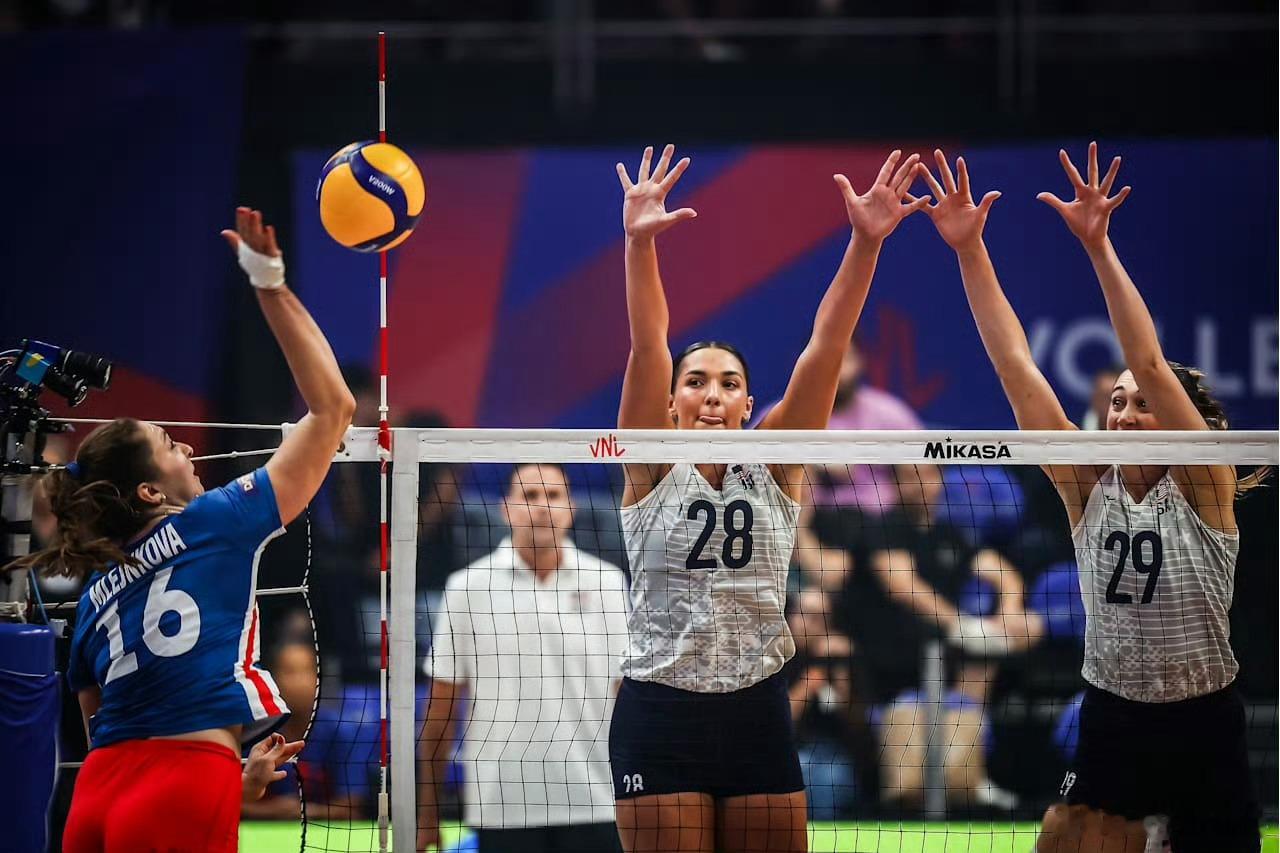 美国女排世联赛三连败 🏐️2025世界女排联赛巴西里约站，美国队在先赢两局的情