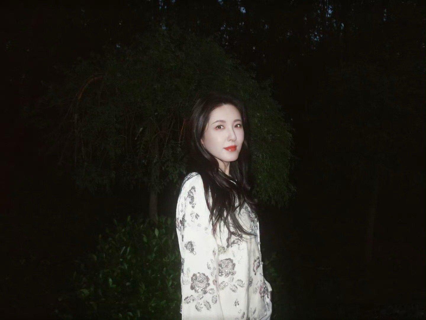 曾黎我不是中戏两百年美女曾黎🫘简介：我不是中戏两百年美女，我是演员曾黎 