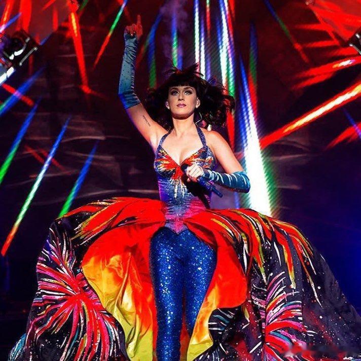 Billboard百年LGBTQ+百大经典颂歌出炉，Katy Perry热单《F