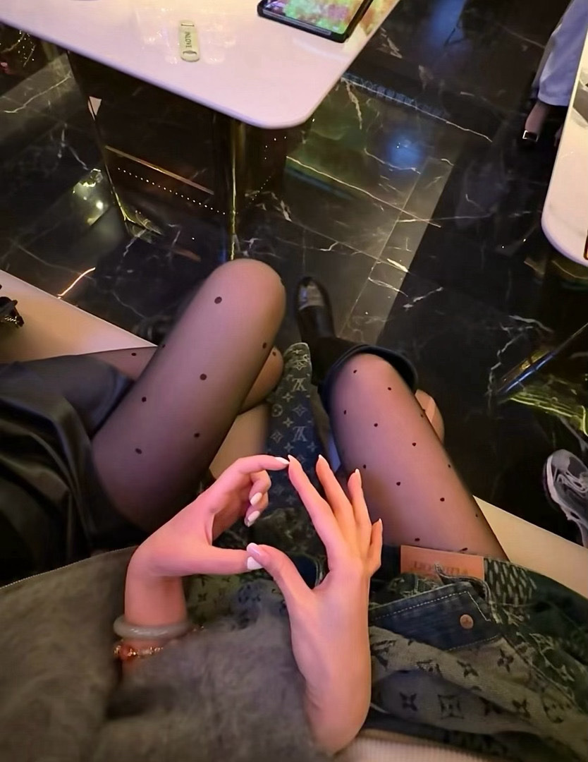 姐妹局～叫我麦霸谢谢 ​​​