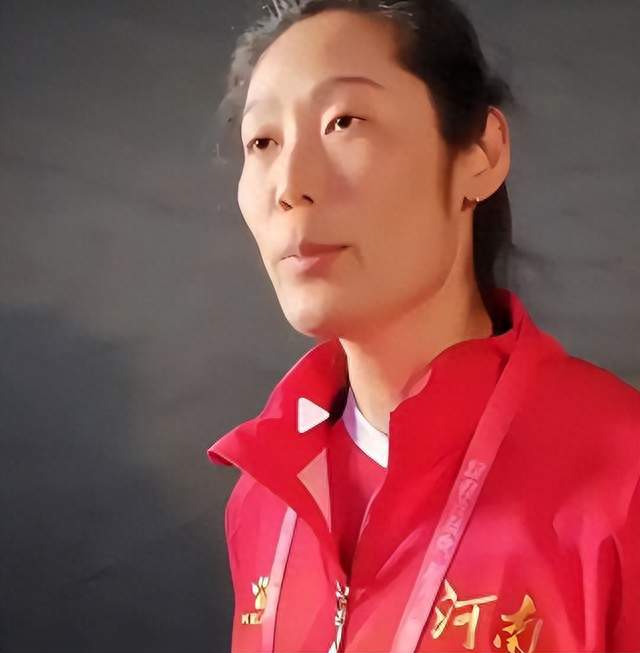 朱婷现状：被央视点名，在国外很自在，31 岁仍单身，不想回国家队