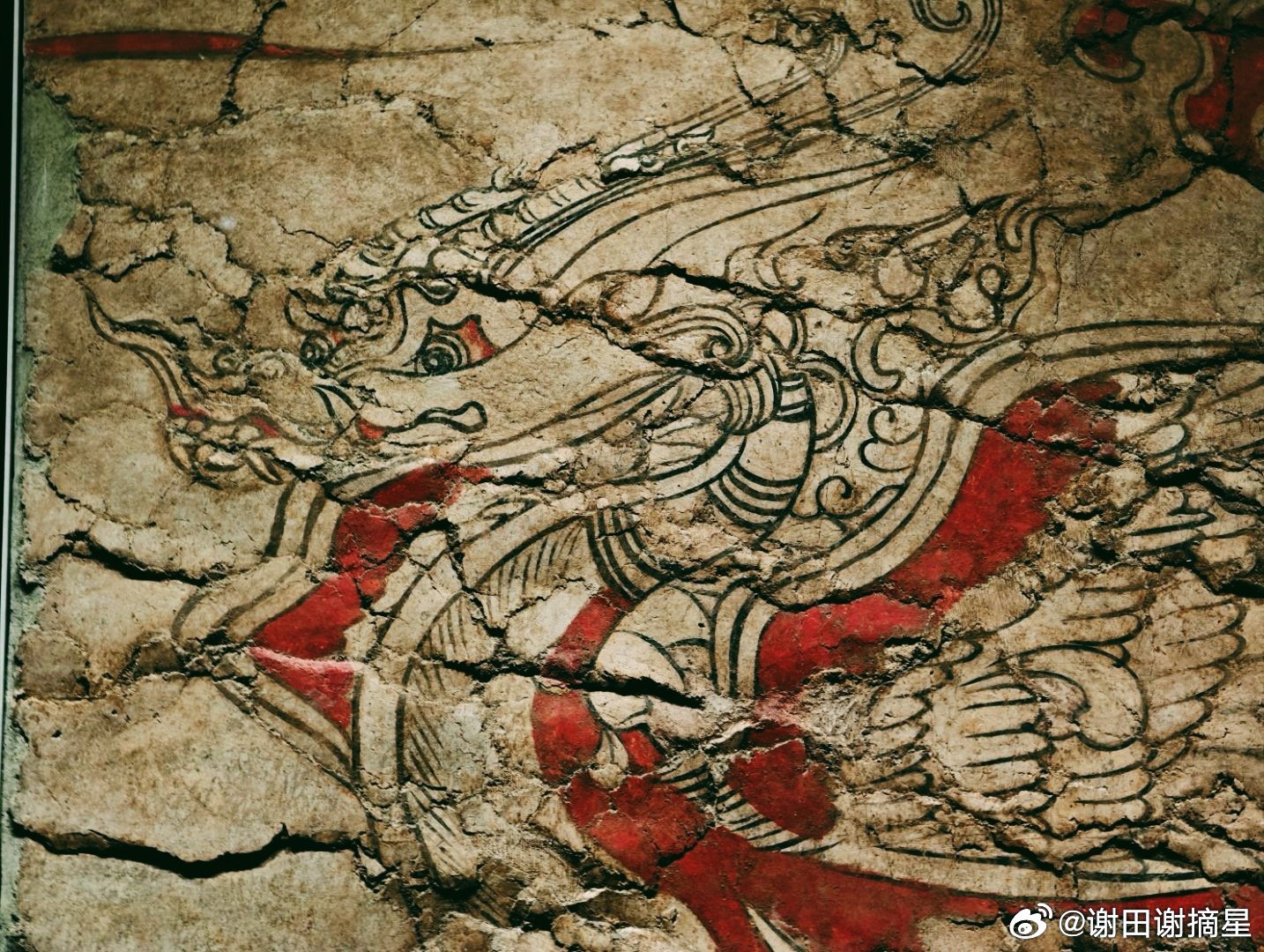 饰文焕彩：河北古代艺术珍品展。这个展览最经典的，是十块湾漳大墓，也就是北齐文宣帝