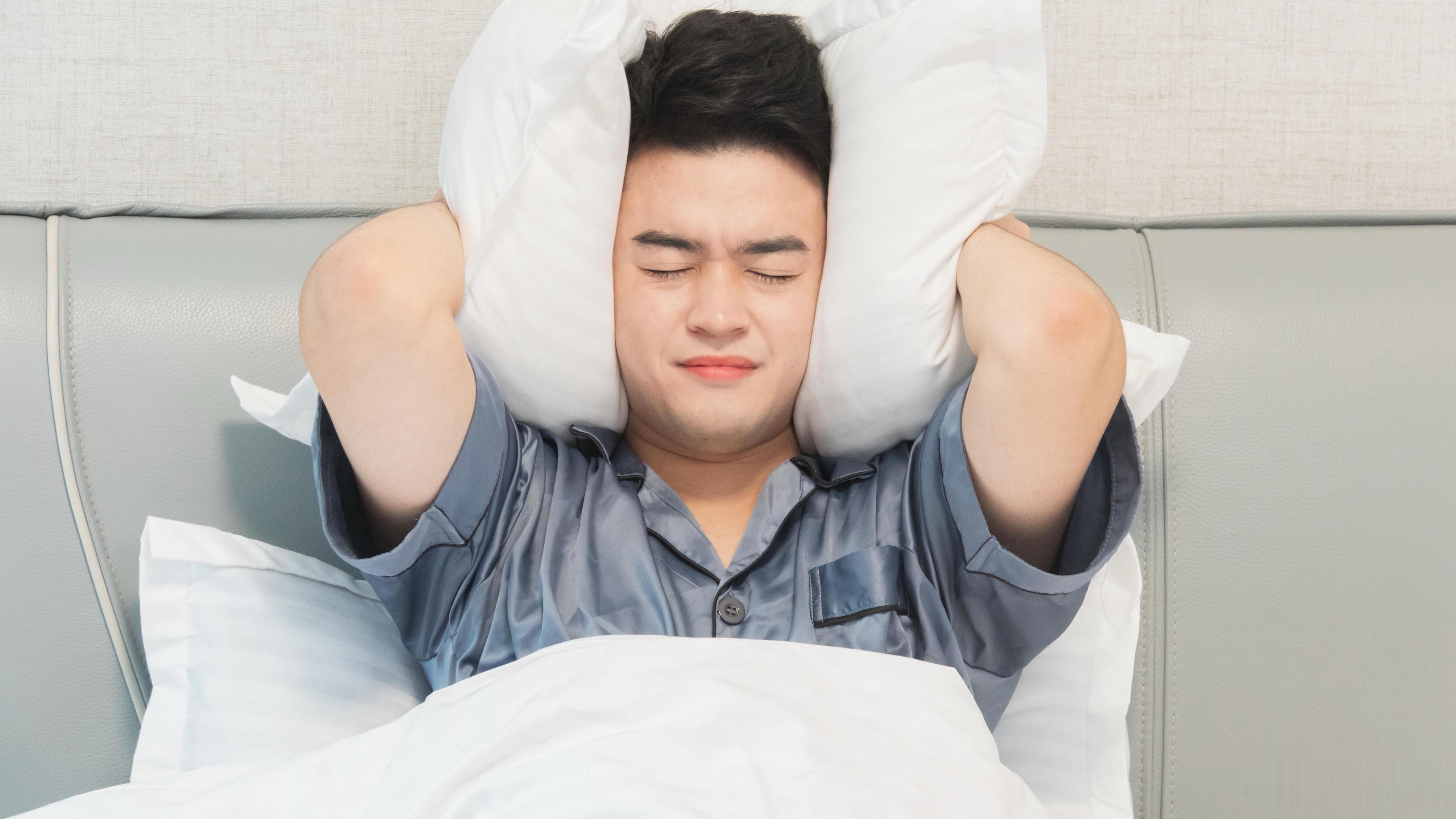 平均睡眠7小时却3年出现2次脑梗 还在指望周末睡一整天补觉？杭州一位45岁男士平