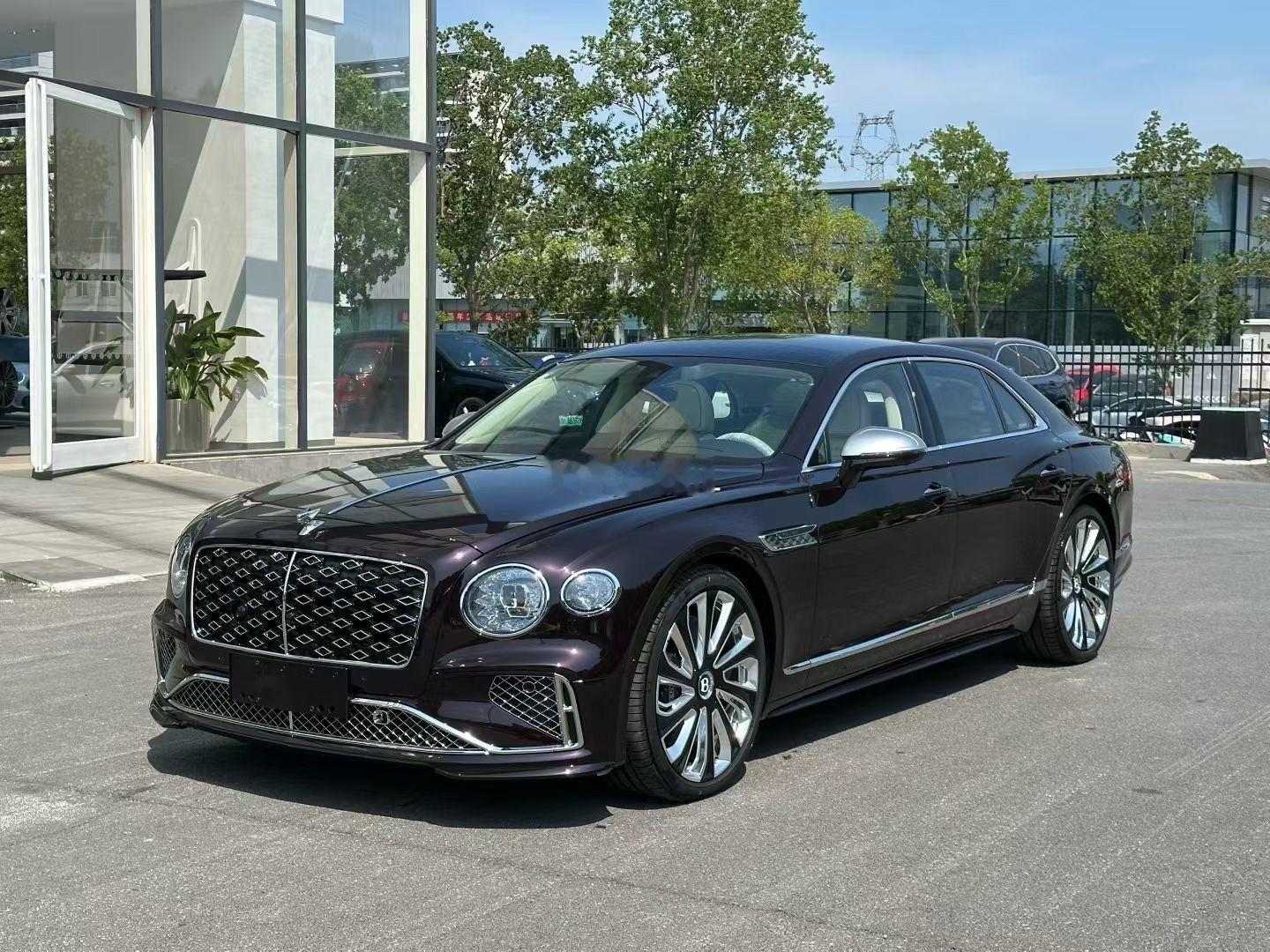 2025款飞驰Mulliner.深天鹅绒红外漆～高贵典雅的质感优雅与奢华宾利飞驰