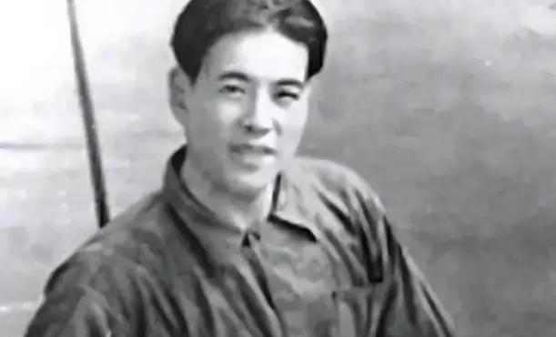 1957年，陈赓带好友去见主席，并开心说：“主席，当年秋收起义，就是他给我们送来