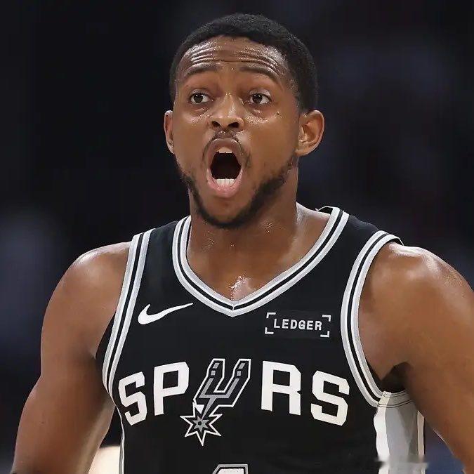 NBA  【马刺明确核心定位 福克斯仍是球队固定首发控卫】据记者迈克·赖特消息，