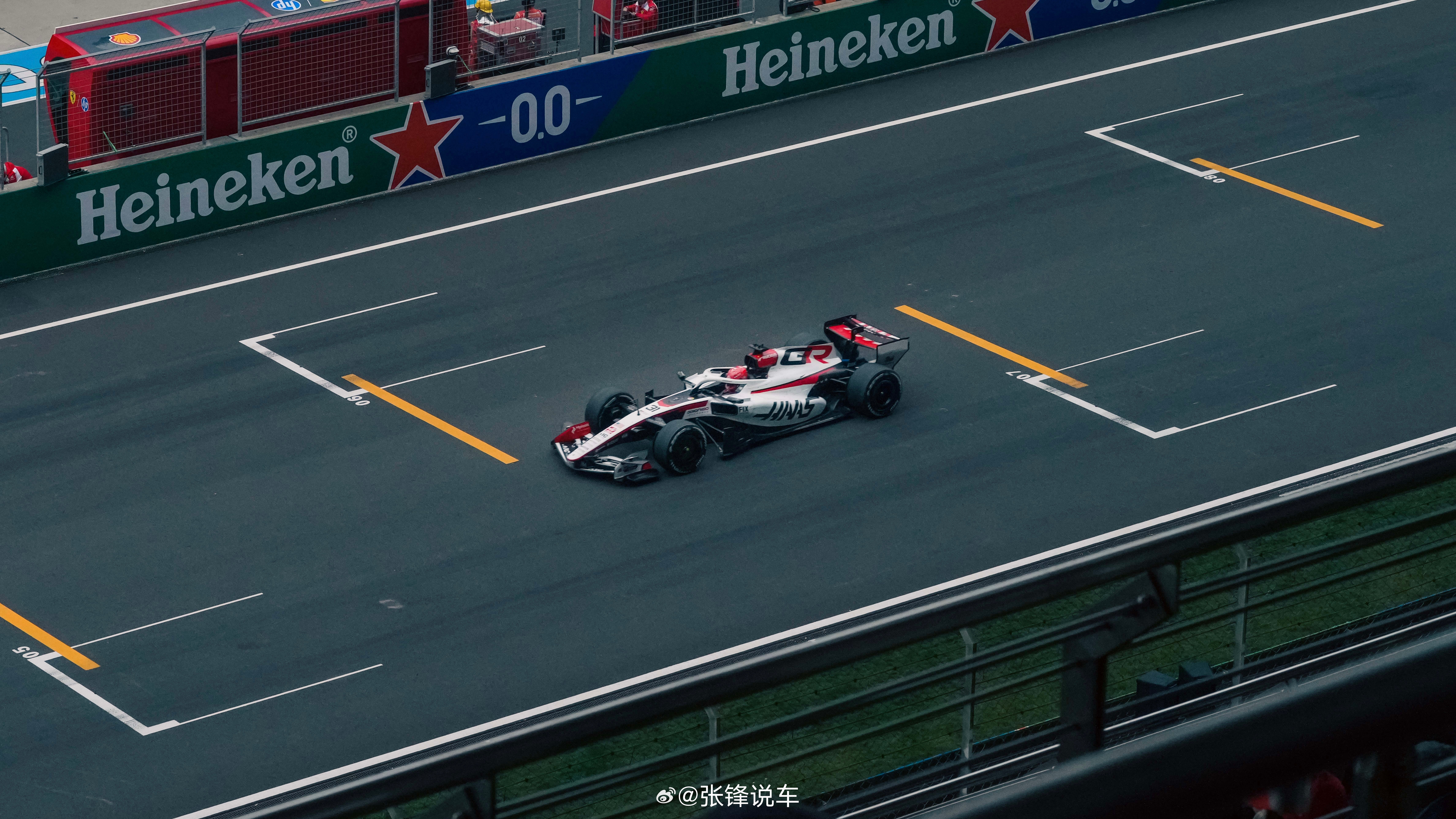 F1 上海站现场直击魏总 × 超豪BG宋东先并肩观赛对话FIA主席、冠军车手张臻
