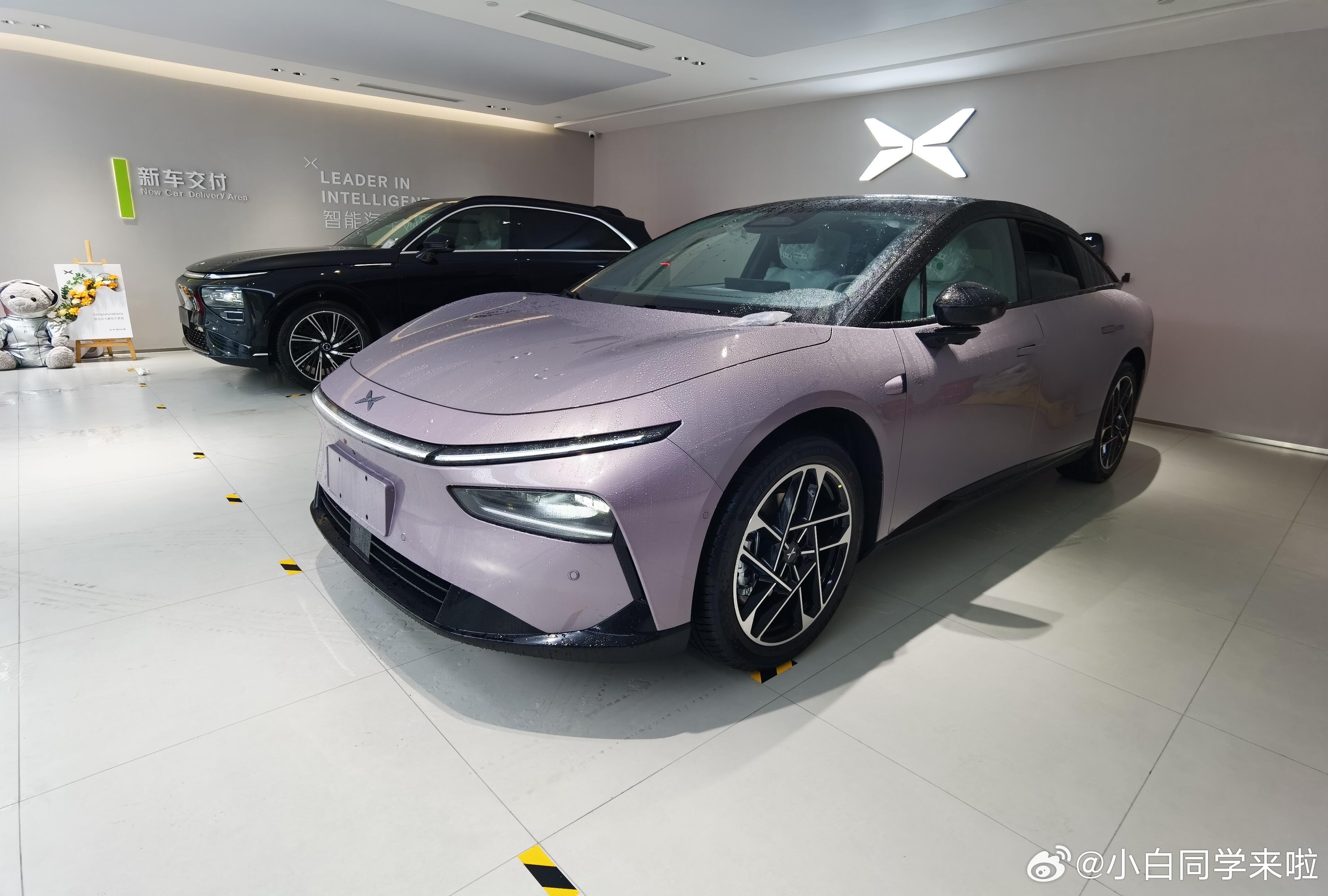 群里看到的，小鹏 P7+ 已经到店了。#新能源汽车##大v聊车# ​​​