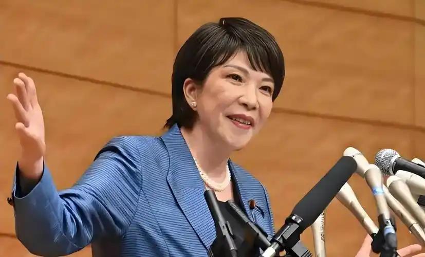 日本不断强军扩武，可能会出现军国主义借尸还魂。东北亚正在形成中俄朝韩对日本多打一