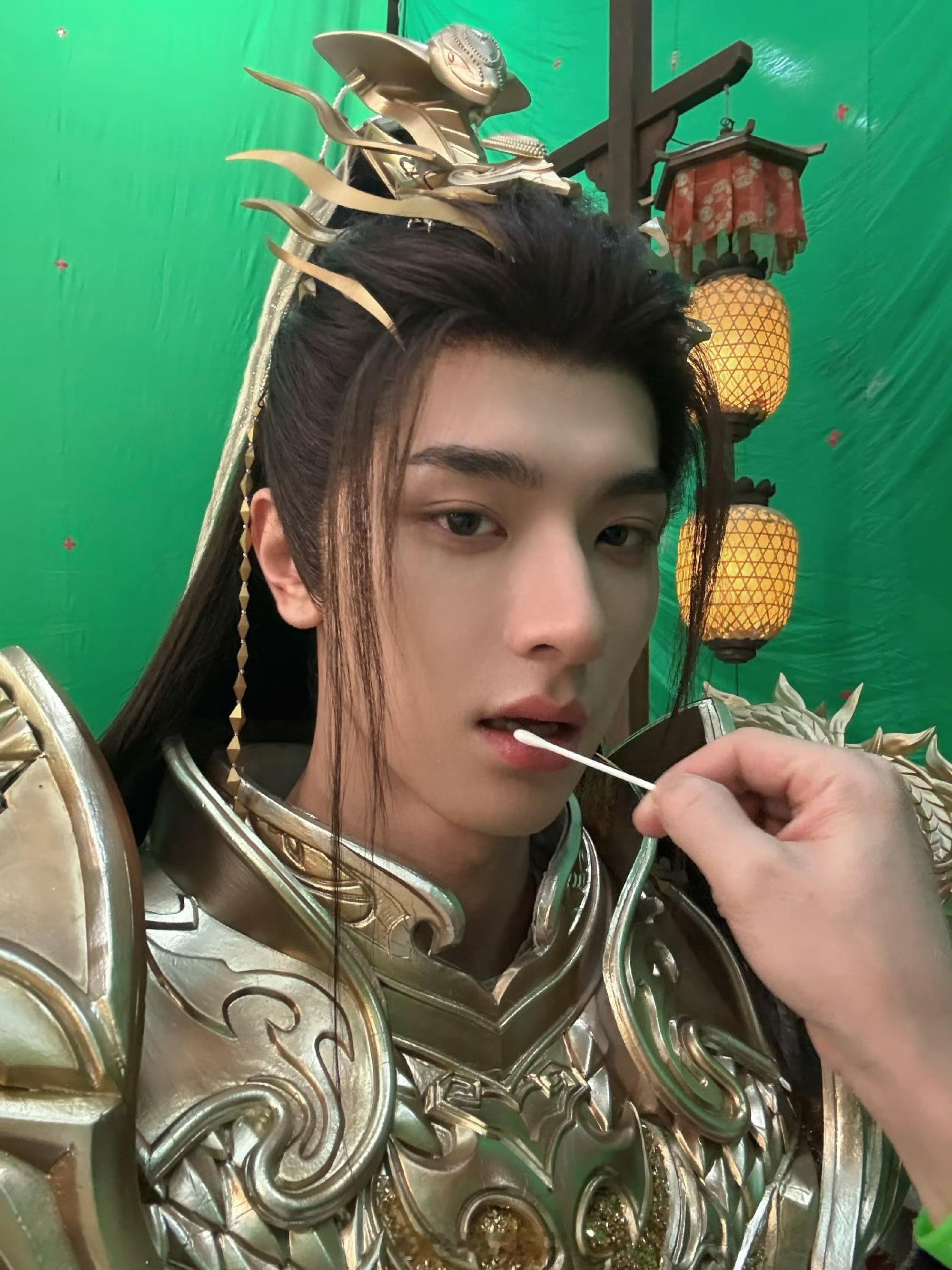 林一  好帅的金蛇战神！骨相感帅哥具象化了 