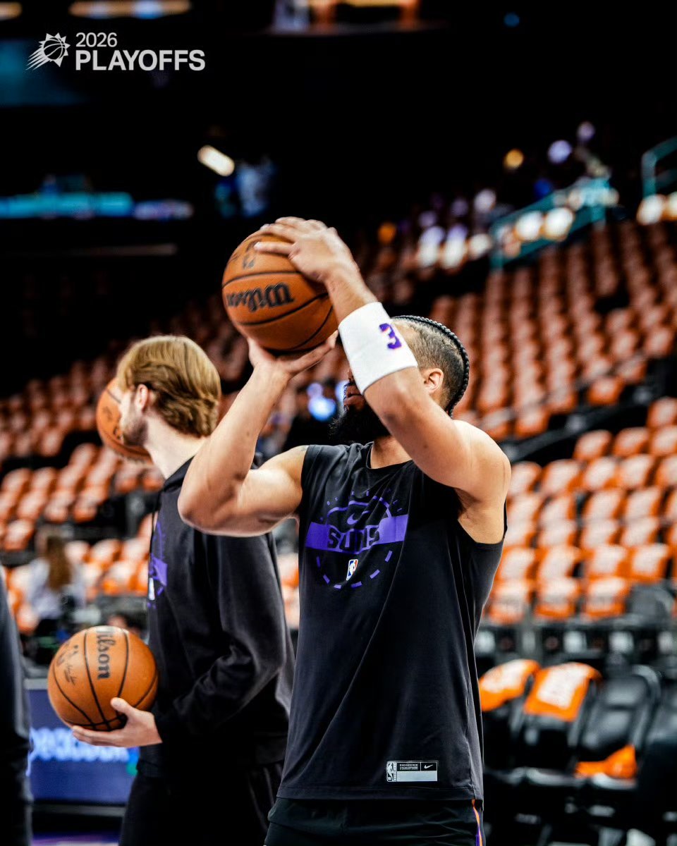 鸡皮和狄龙接连命中三分！暂时领先4分。继续加油！雷霆vs太阳nba季后赛