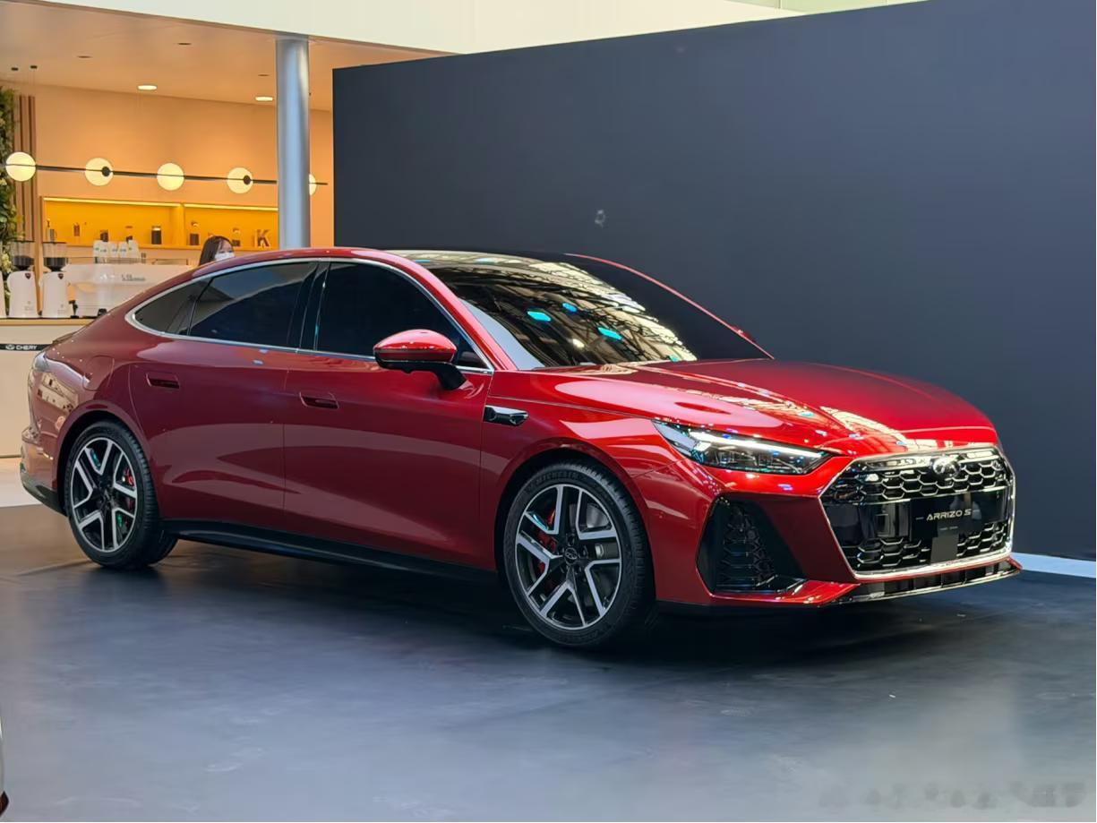 听说奇瑞这款车今天无缘无故出圈了大家知道原因吗很多人说奥迪应该在隔壁展台哭晕了北