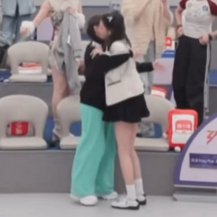 孙怡阚清子拥抱了孙怡阚清子和好拥抱终于等到复婚了 