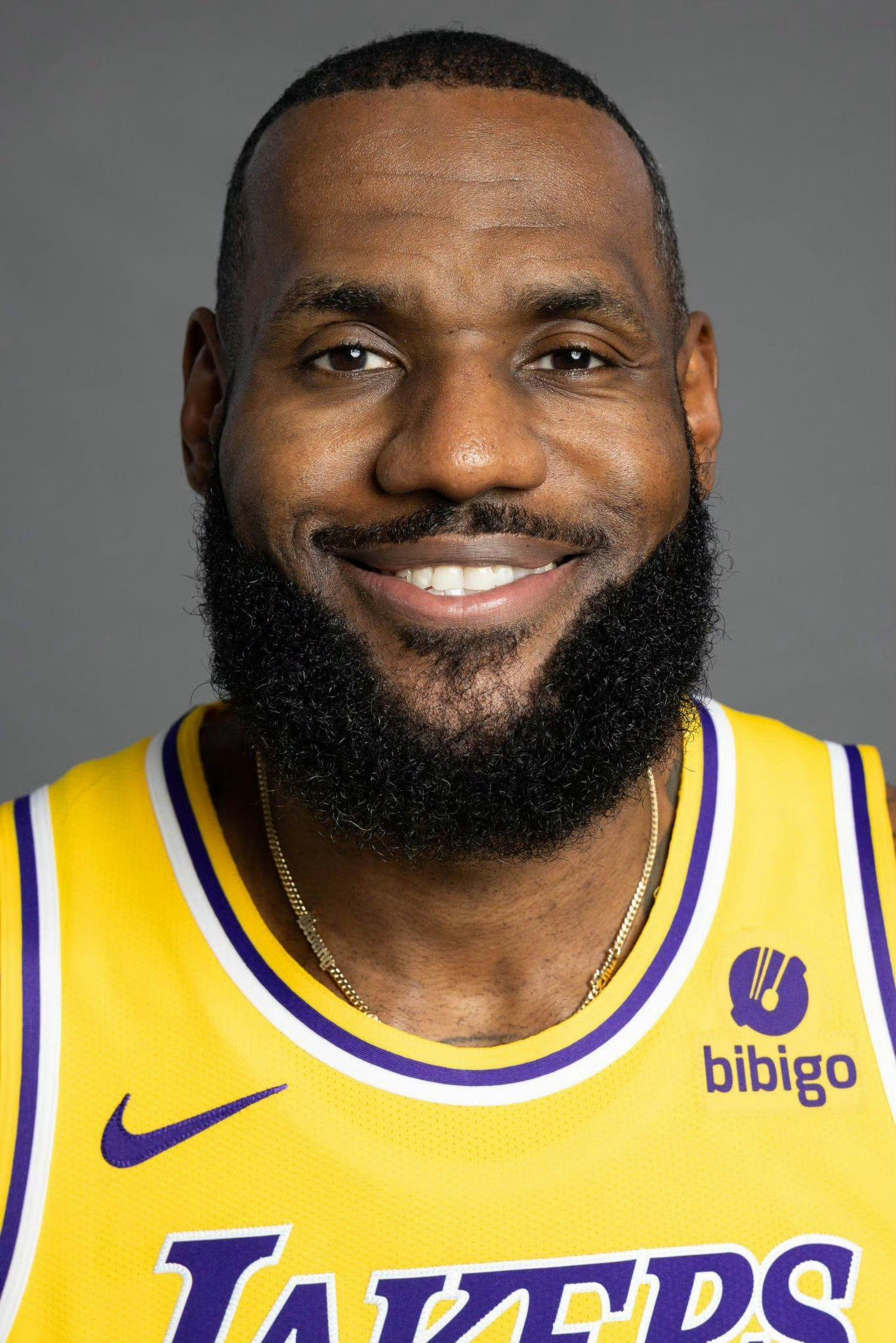 湖人对阵森林狼伤病报告：詹姆斯（右髋挫伤；左脚关节炎）出战成疑 