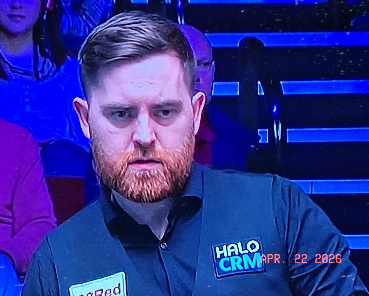 第3局，双方失误频频，缠斗至清彩，琼斯手感紧，连续母球走位不细漏机会，塞尔比零打