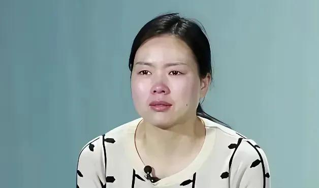 湖北1对夫妻自杀去世，留下仅5岁的女儿，23年后，女儿竟然不顾全村人的指责，毅然