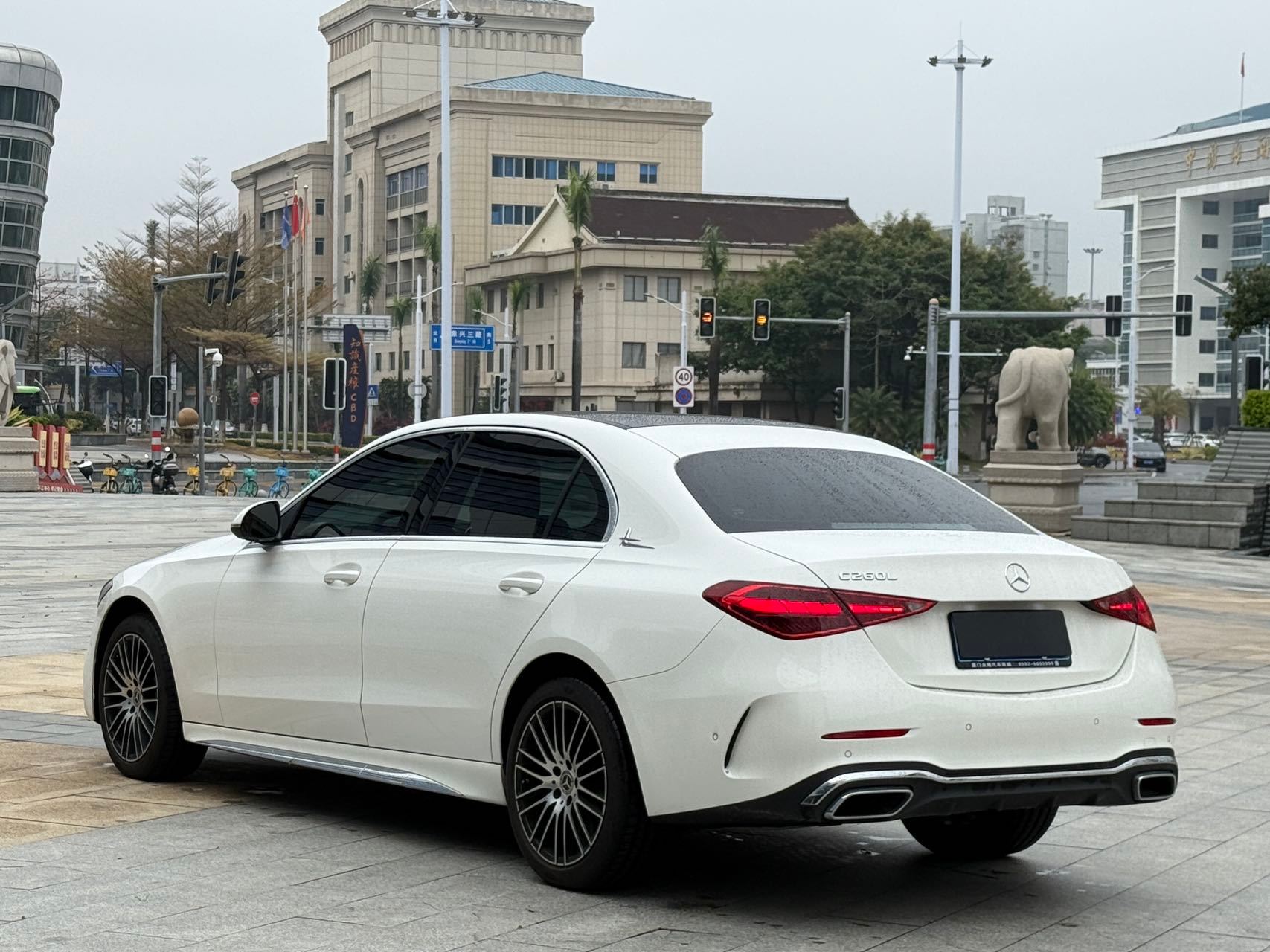 新年BBA车价大降现在品牌都是定价过高，动不动一问优惠就是十几万不过咱们买车，最