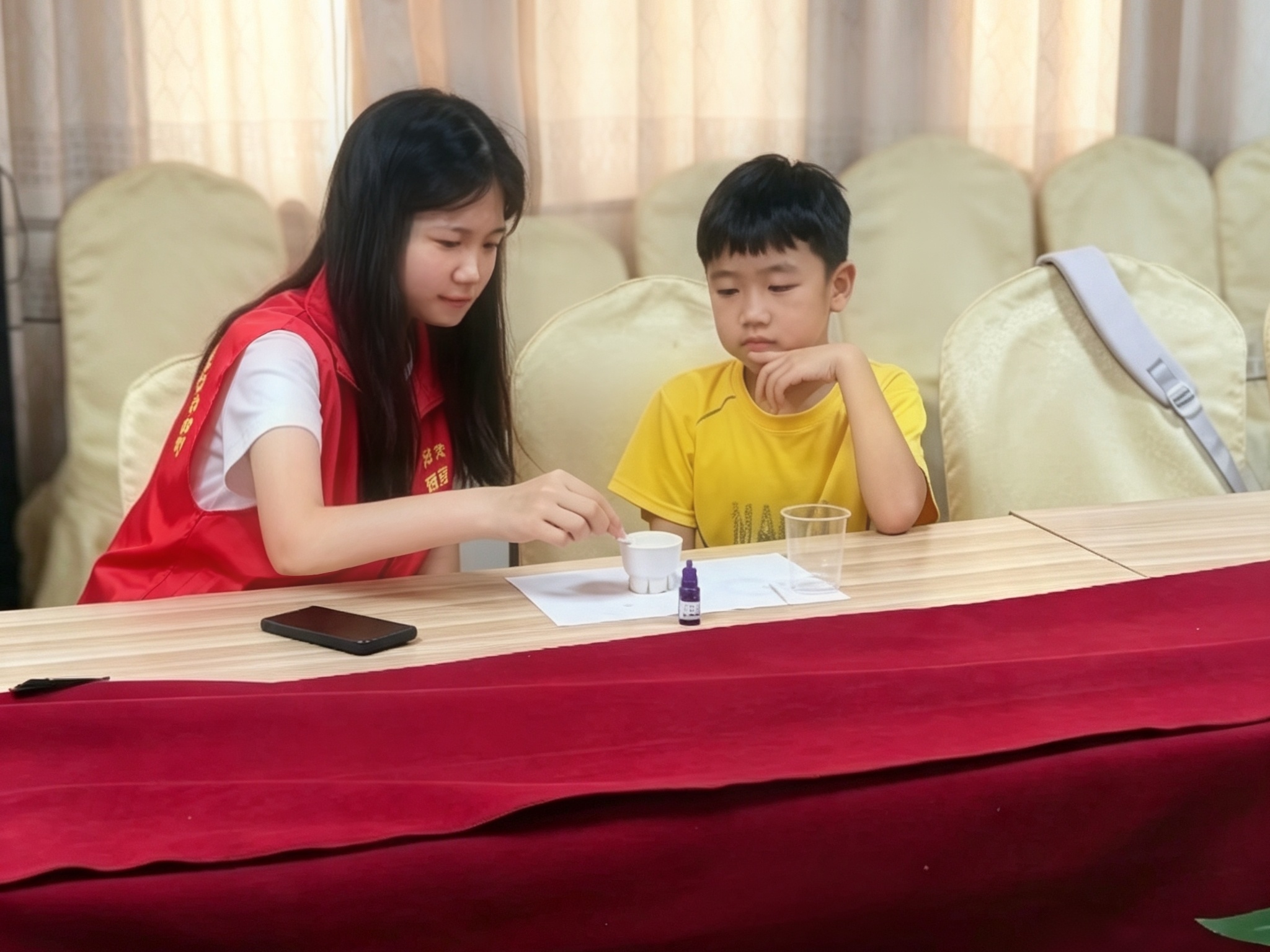 秦岭笑谈 【曲园学子社会实践：趣学化学知识，点亮科普夏日纪实】正值暑假期间，为响
