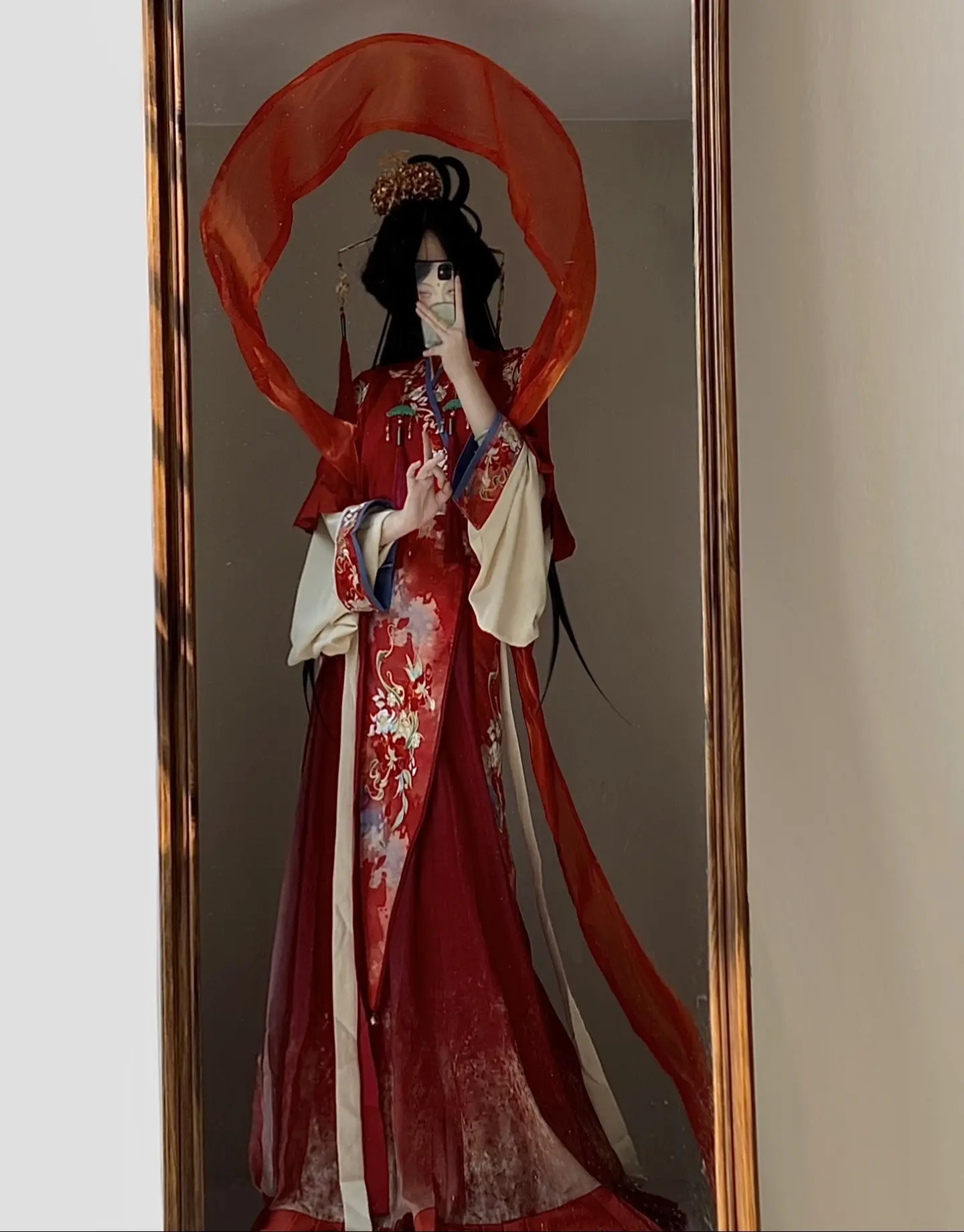 “何人闯我山门？”