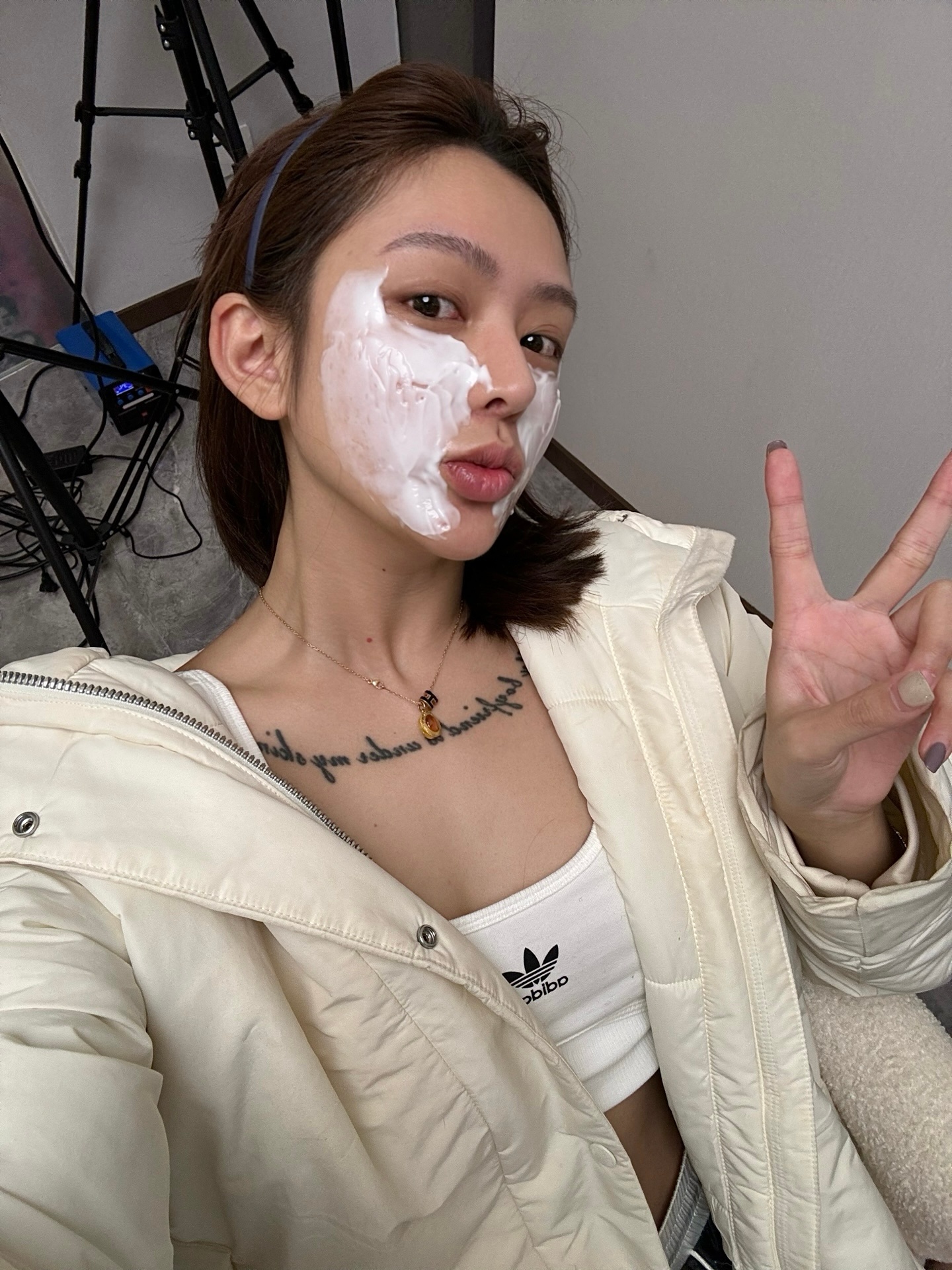 这个月为了这张脸花了快20w了  南京整容 韩国做皮肤 杭州打针 真的一生爱折腾