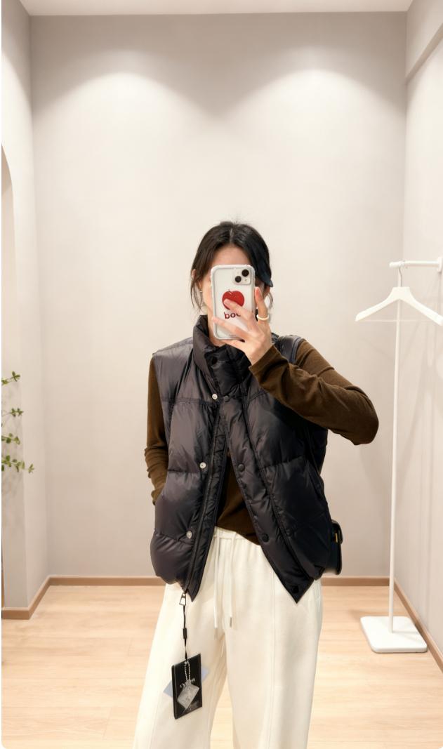 龟背面包羽绒马夹