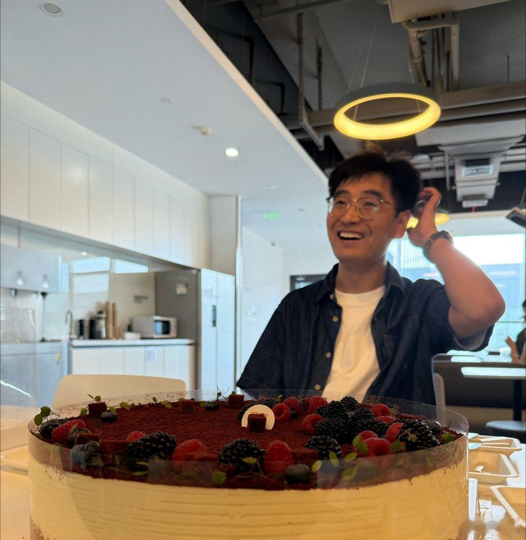 最近9.1更新引发了老车主之间很激烈的讨论，理想的确进入了9版本的新时代，但8版