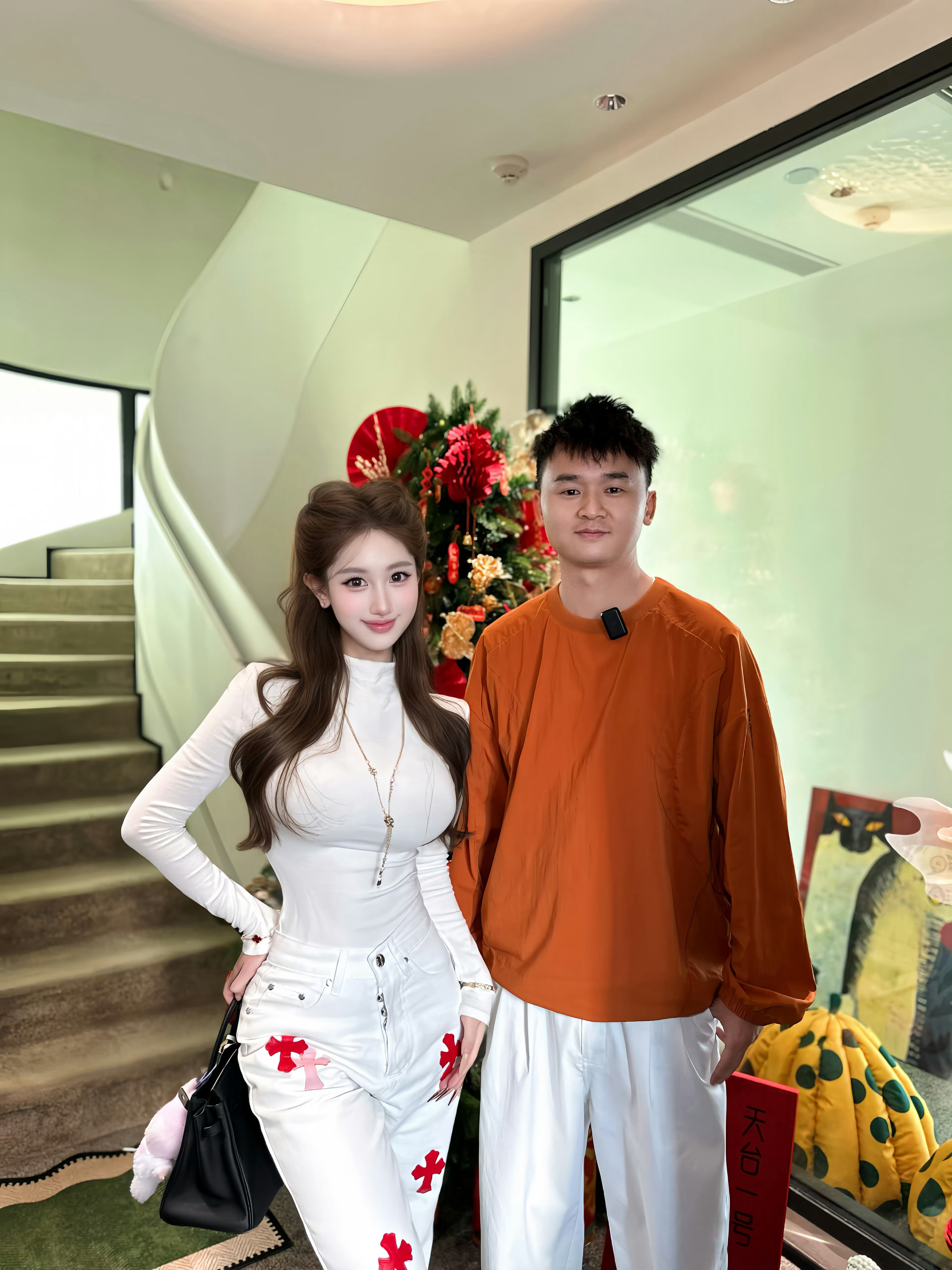 上半年34.63亿人次出游花费3.21万亿，同比增长5.4%，欢迎大家来深圳旅游