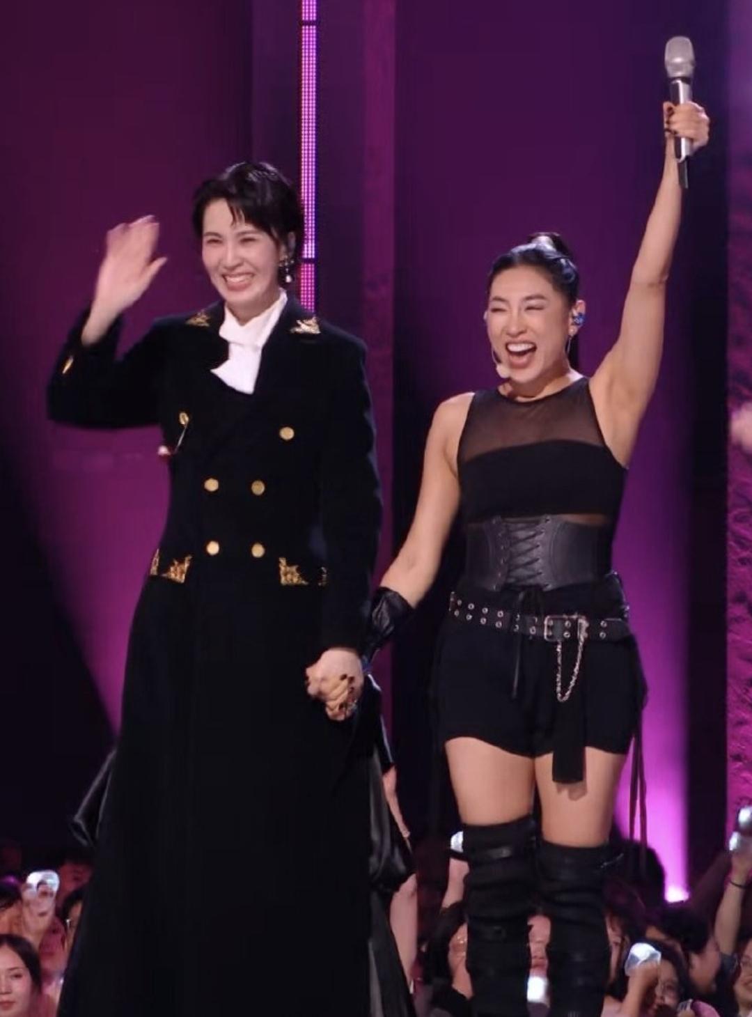 《浪姐7》淡淡算不算打脸了很多歌手姐姐？
淡淡让其他姐姐尴尬的地方是，她的身份是