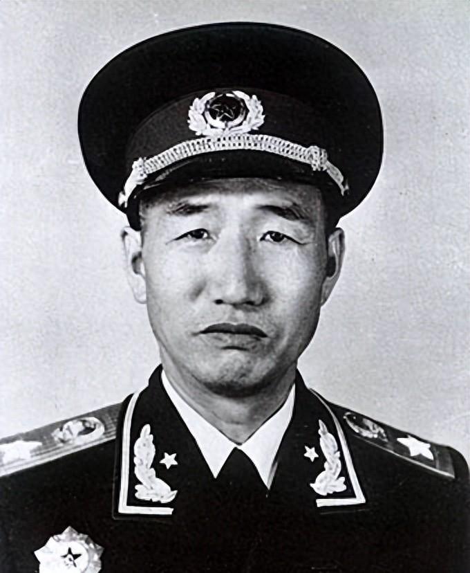 建国前我军作战风格主要有两种，一种是毛主席的指挥方式，另一种则是徐向前的实战打法